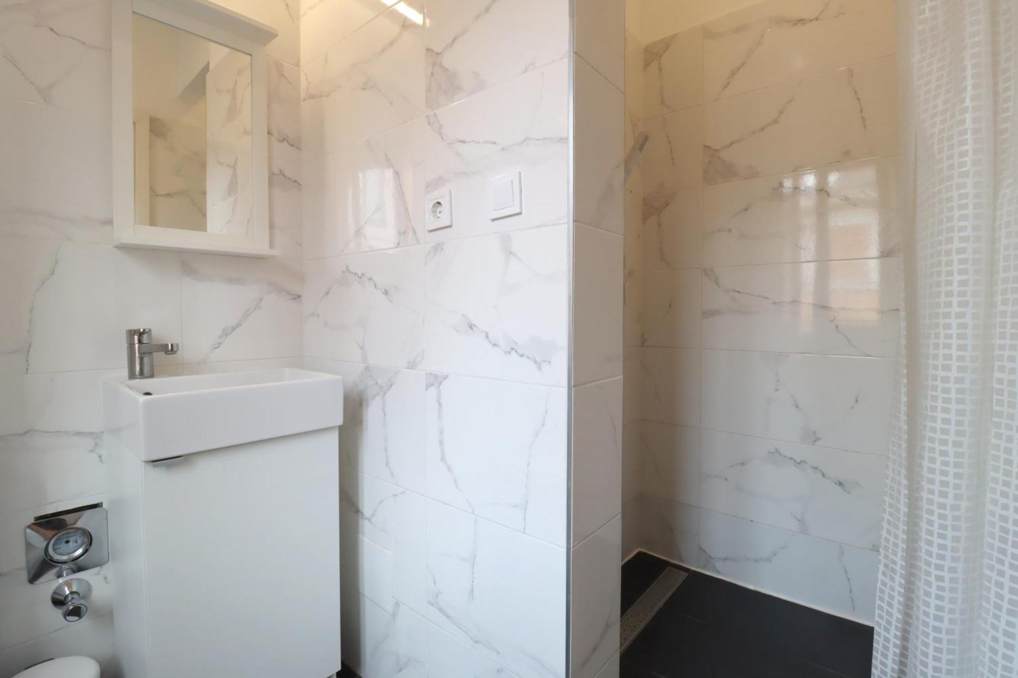 A13 Downtown Apartments With Parking Budapest Ngoại thất bức ảnh