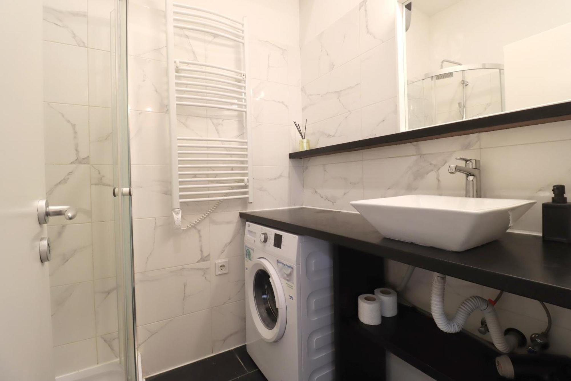 A13 Downtown Apartments With Parking Budapest Ngoại thất bức ảnh