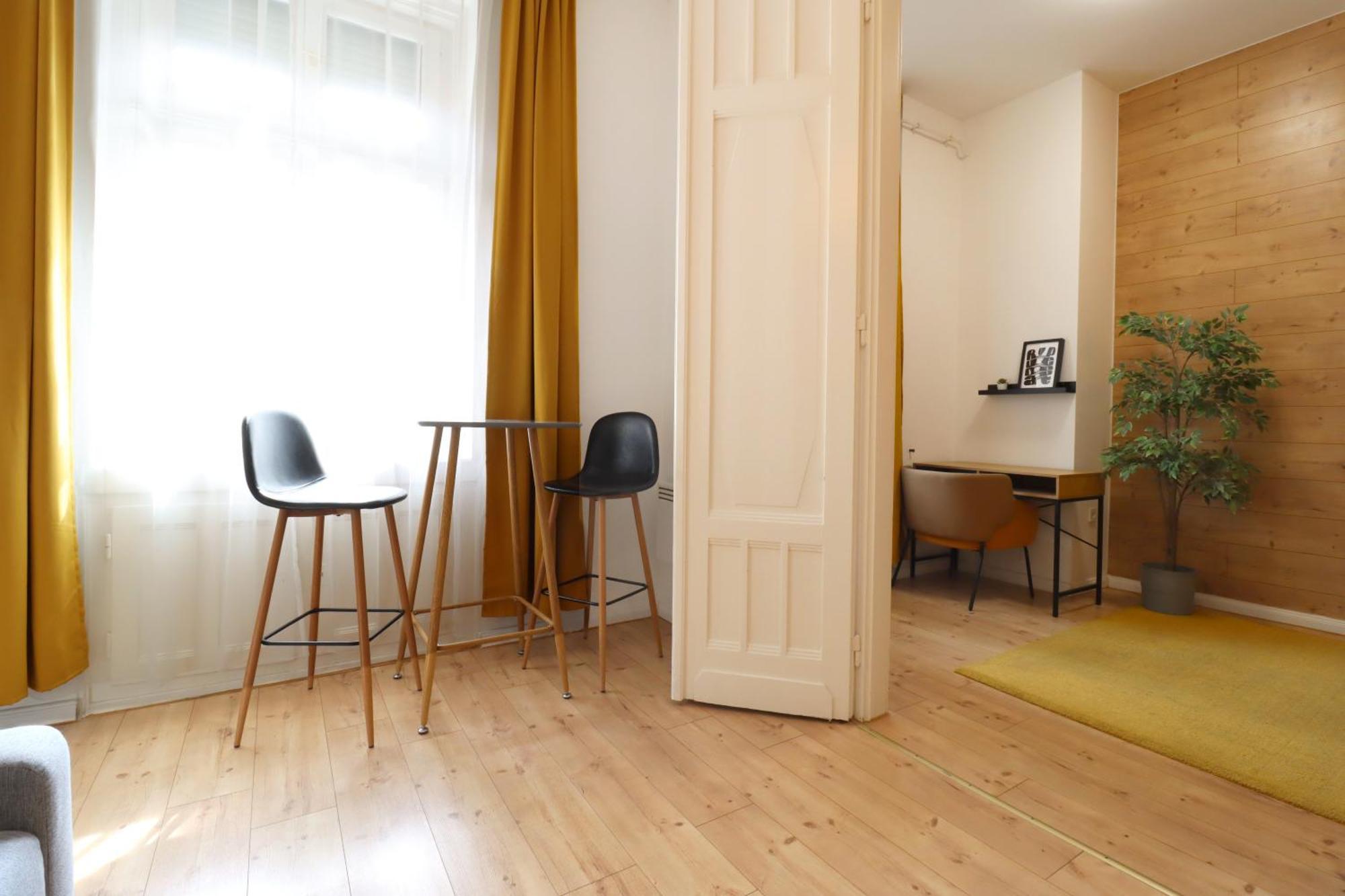 A13 Downtown Apartments With Parking Budapest Ngoại thất bức ảnh