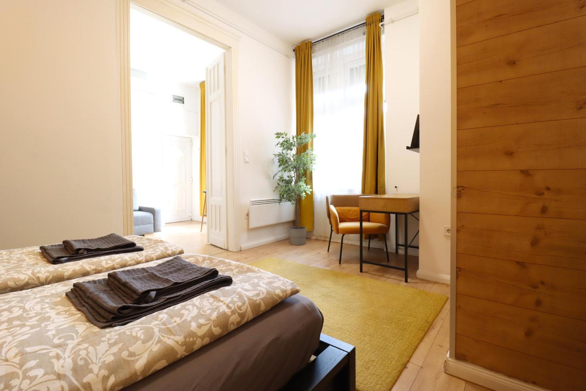 A13 Downtown Apartments With Parking Budapest Ngoại thất bức ảnh